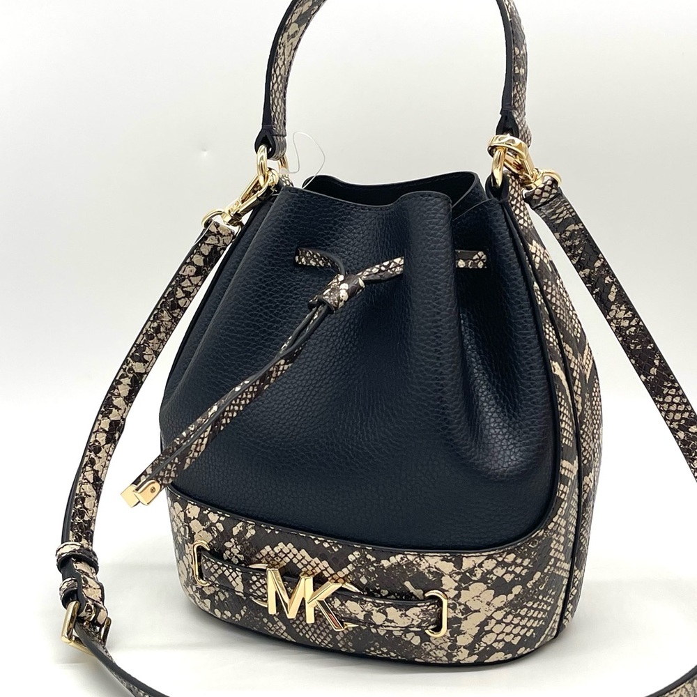 Michael Kors Reed Medium Bucket Messenger Crossbody Bag - Picture 3 of 9